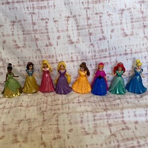 Disney princess magic clips lot of 8 including dresses